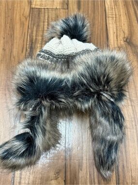 Village House Made in Poland Women's Faux Fur Trim Pom Pom Bayka Winter Hat